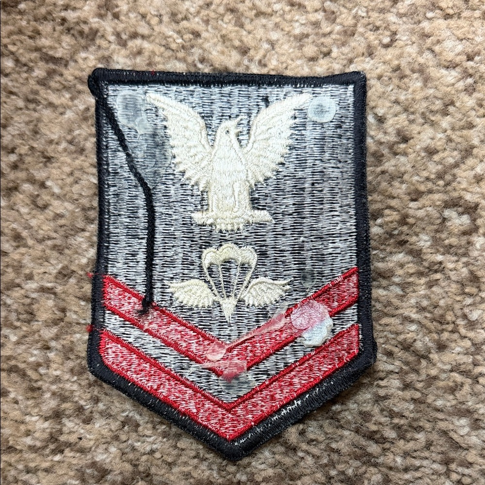 Embroidered patch - Picture 2 of 4